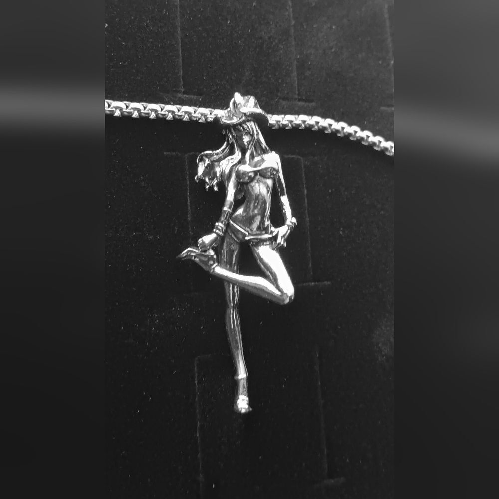 Men's Cowgirl Pendant & Chain